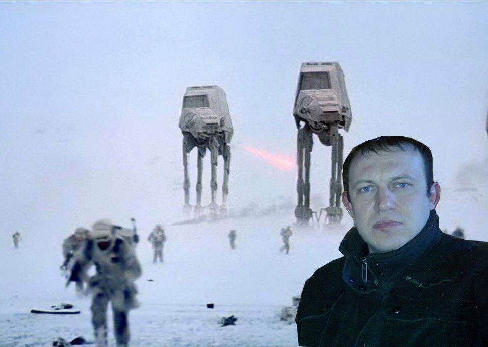 Самый суровый турист стал героем фотожаб