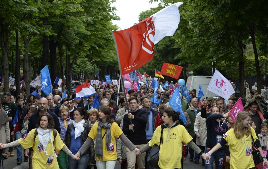 Франция вновь протестует против однополых браков