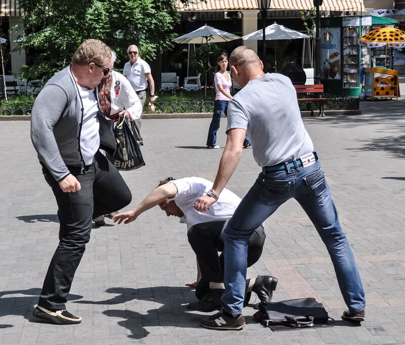 В Одесі побилися на марші вишиванок