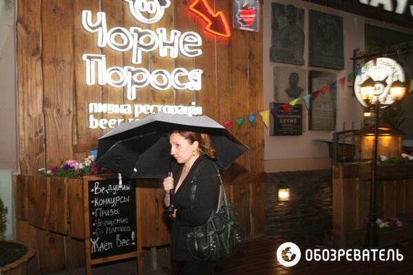 Самая известная свинка Киева устроила вечеринку. Фото