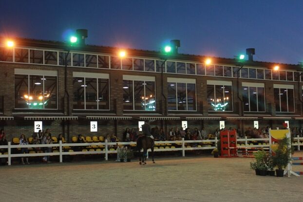 Под Киевом состоялось грандиозное ночное спортивное шоу