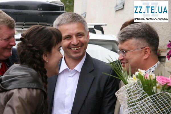 На венчание свободовца и биатлонистки пришла вся элита Западной Украины