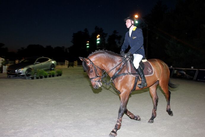 Под Киевом состоялось грандиозное ночное спортивное шоу