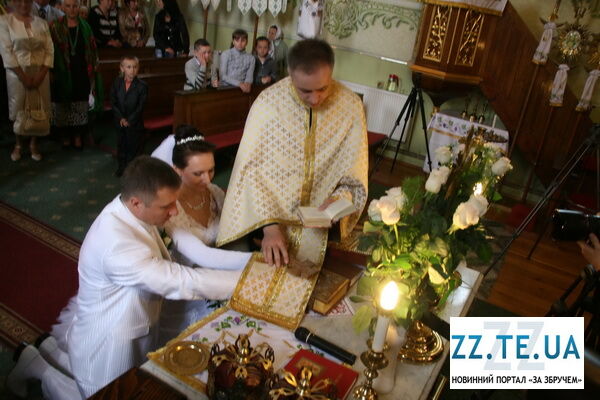 На венчание свободовца и биатлонистки пришла вся элита Западной Украины
