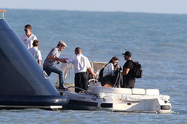 ДиКаприо закрутил роман с моделью Calvin Klein