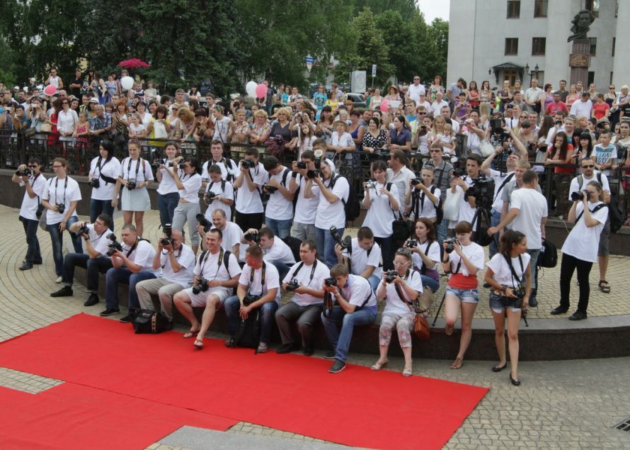 В Донецке прошел парад невест