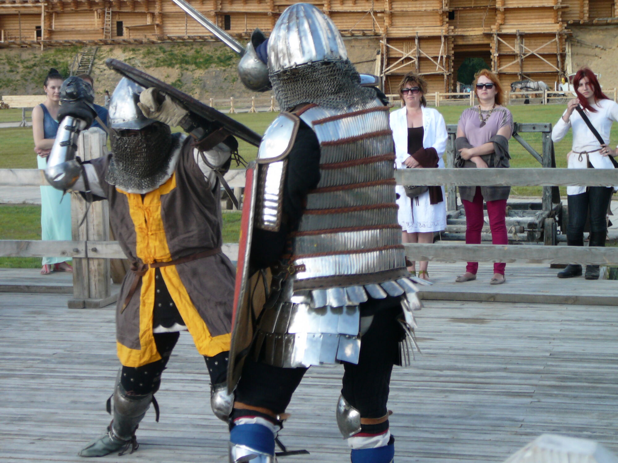 Рыцари в "Киевской Руси" сошлись в "стенке на стенку": у зрителей аж дух захватывало