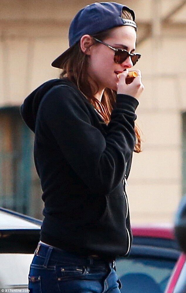 Кристен Стюарт забила на Роберта Паттинсона