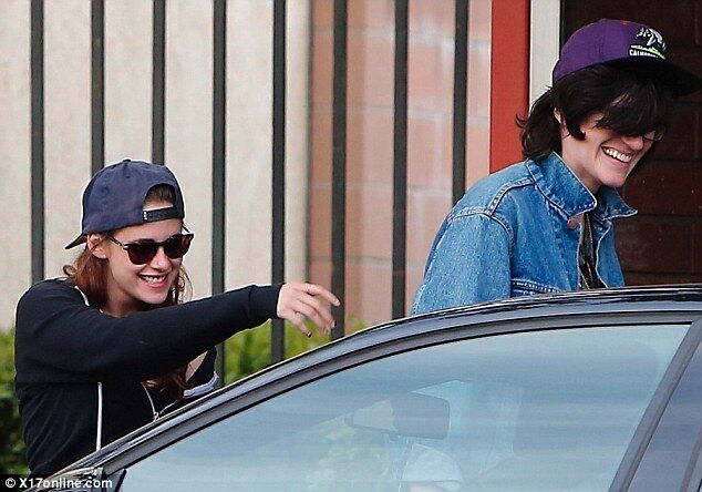 Кристен Стюарт забила на Роберта Паттинсона