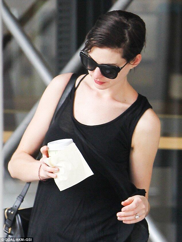 Энн Хэтэуэй отказалась быть блондинкой