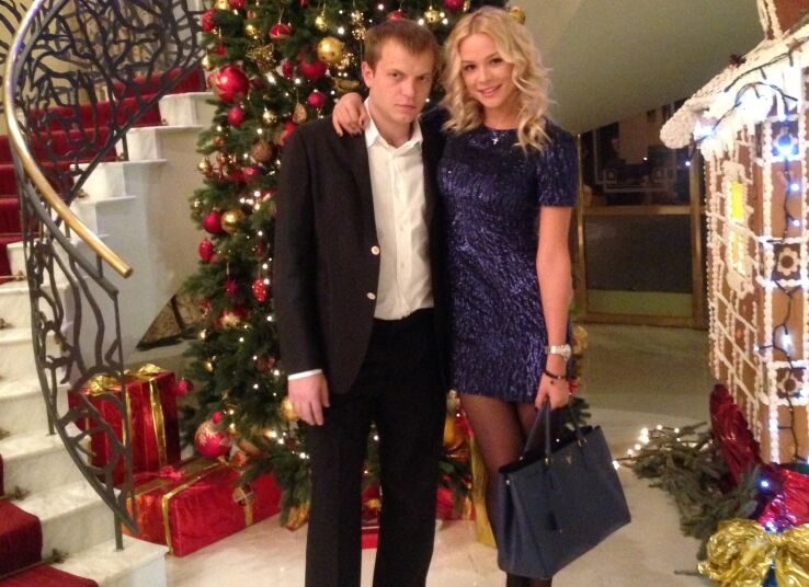 Динамовец Гусев женился на шикарной блондинке. Фото