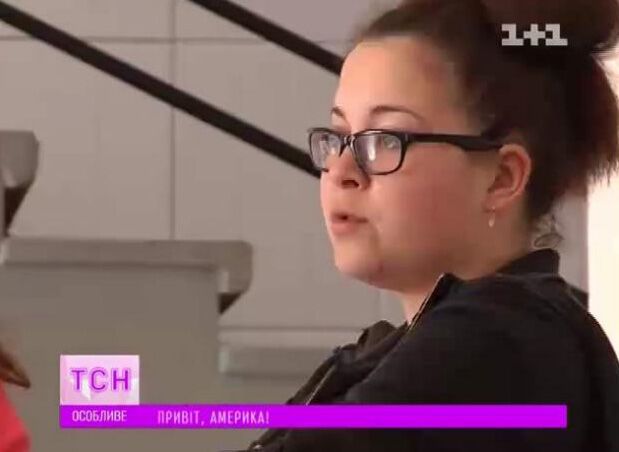 Зірка кліпу "Привіт, Америка!" виявилася скромною дівчиною з Донбасу