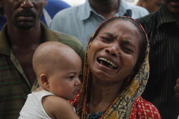 Число жертв трагедии в Бангладеш приблизилось к 600