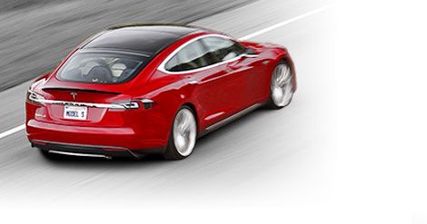 Электрокар Tesla получил спорт-пакет