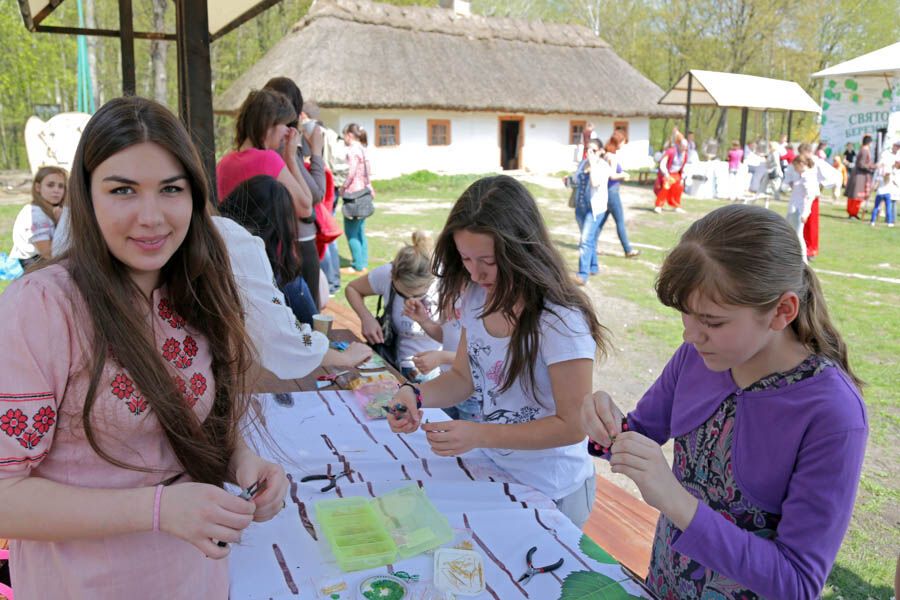 В Пирогово отметили праздник урожая березовых брунек