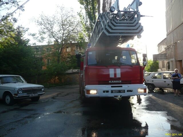 В Одесі в житловому будинку сталася велика пожежа 