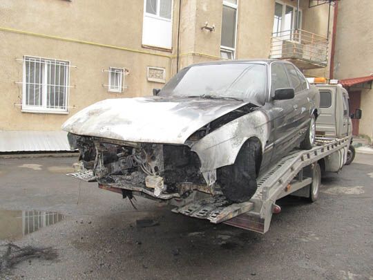 В Ужгороде сожгли авто очередного чиновника