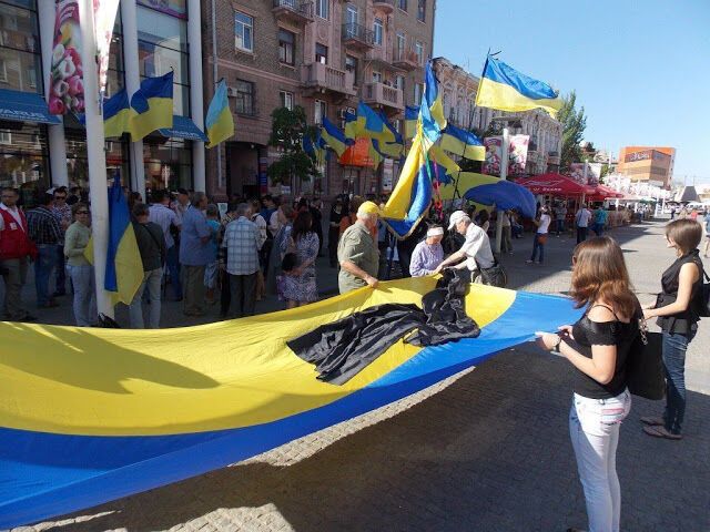 У Дніпропетровську між свободівцями і їх противниками сталася бійка