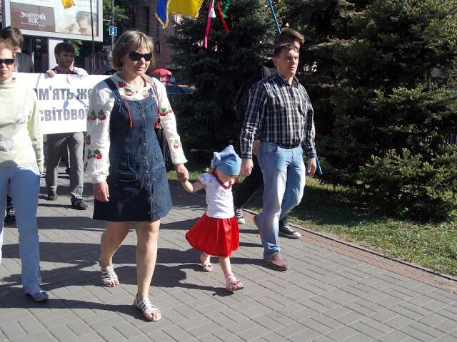 В Днепропетровске между свободовцами и их противниками произошла потасовка