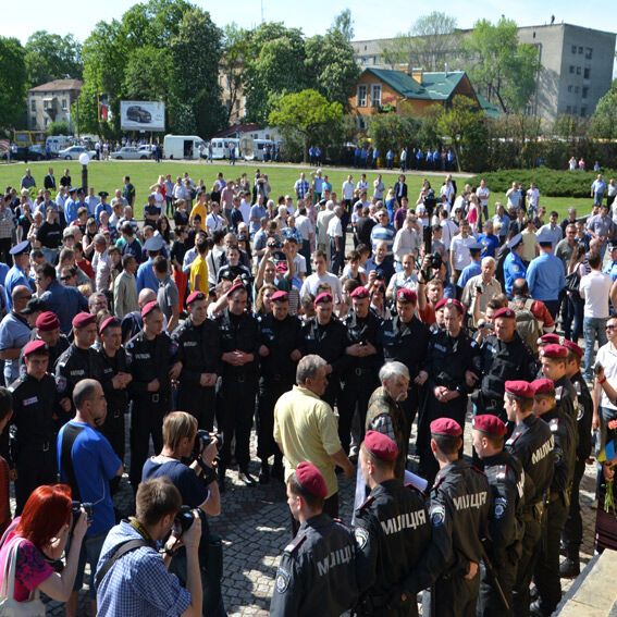 Милиция: День победы во Львове проходит спокойно