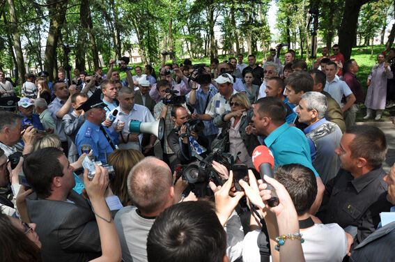 У Тернополі відбулися сутички свободівців та міліції