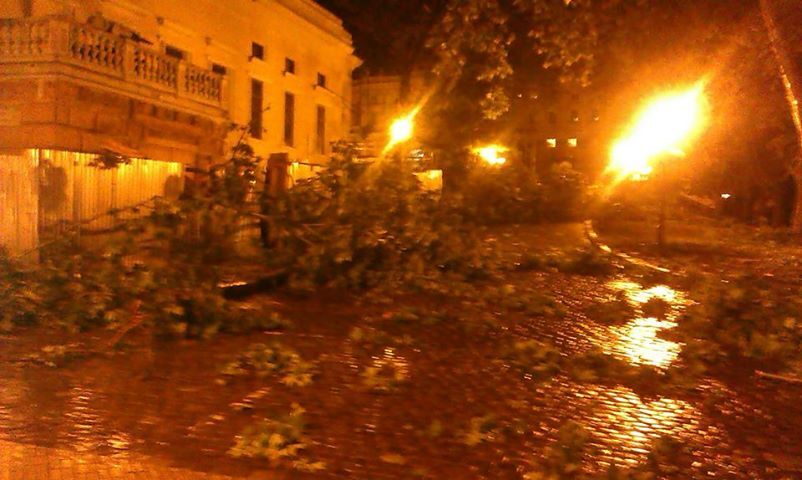 Через шторм в Одесі зривається фестиваль