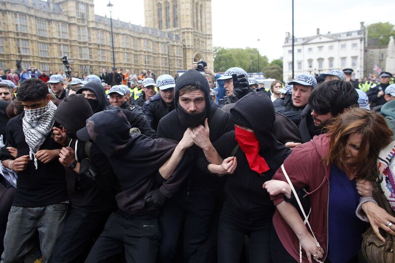 У Лондоні пройшла демонстрація на згадку про вбитого солдата: десятки затриманих