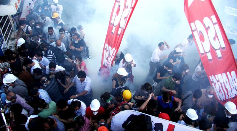 Жорстокий розгін протестуючих в Туреччині