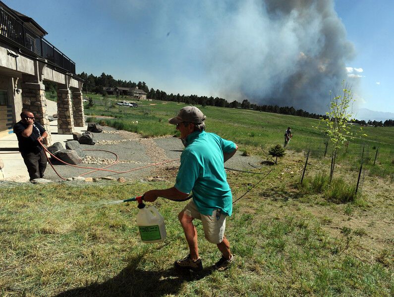 Більше тисячі американців евакуйовано через великих лісових пожеж