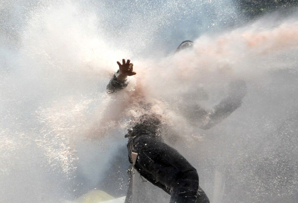Жестокий разгон протестующих в Турции