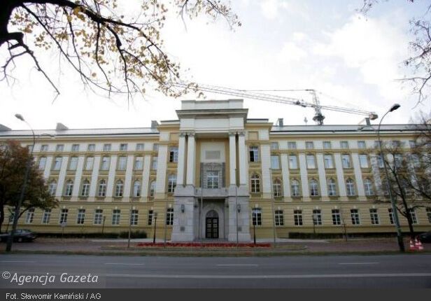 Мужчина поджег себя перед резиденцией польского премьера