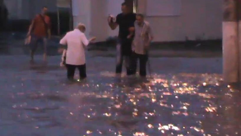 Вінниця "попливла": затоплені магазини, вулиці та будинки