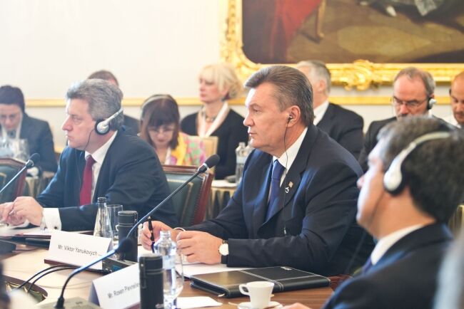 Янукович зустрінеться з колегами з Центральної Європи