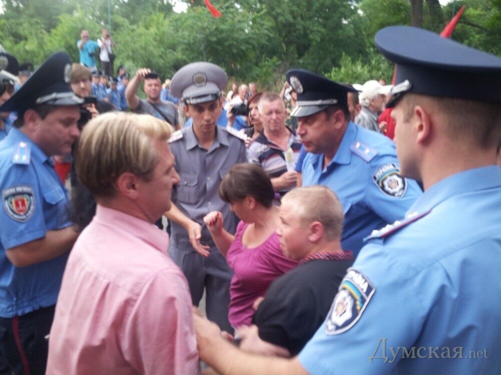 "Свободовцы" подрались в Одессе перед визитом Фарион