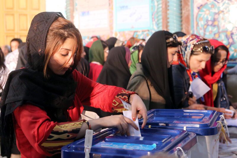 Оглашены предварительные итоги выборов в Иране