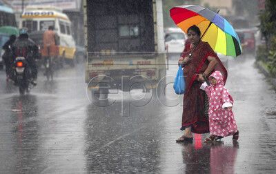 Число жертв наводнения в Индии выросло до 50