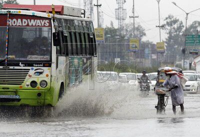 Число жертв наводнения в Индии выросло до 50