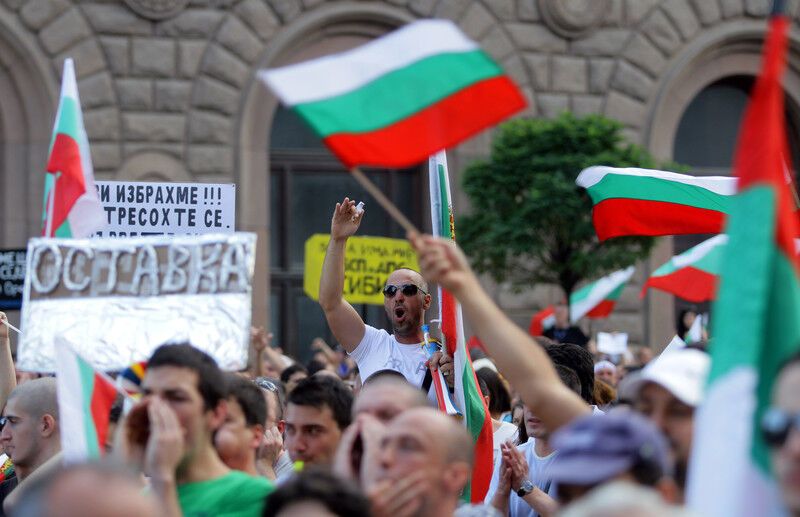В Болгарии возобновились антиправительственные протесты