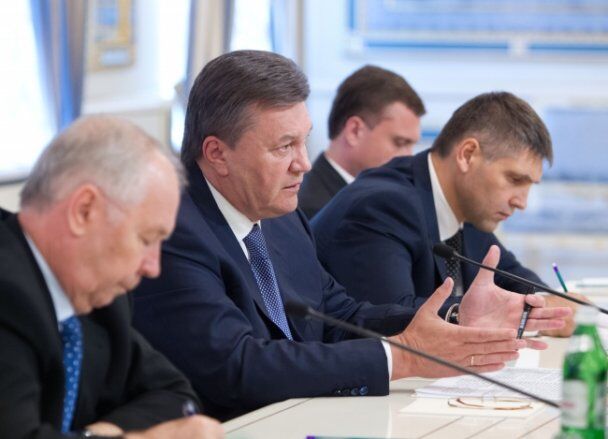 Яценюк поразил Януковича новым образом. Фото