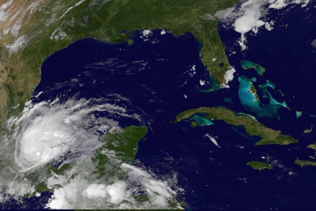 На Мексику обрушився тропічний шторм "Баррі"