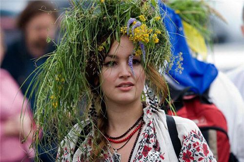 Как украсить дом на Троицу