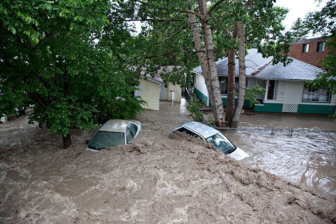Три человека стали жертвами наводнения в Канаде