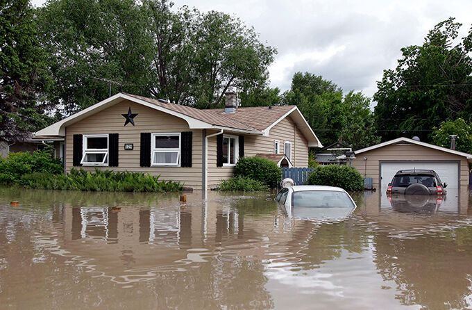 Три человека стали жертвами наводнения в Канаде