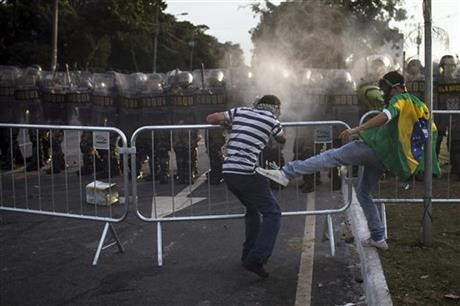 В Бразилии протесты прошли в более ста городах