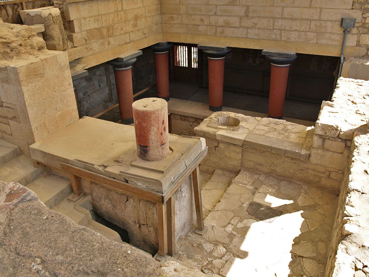 Кносский дворец: загадочный лабиринт минотавра