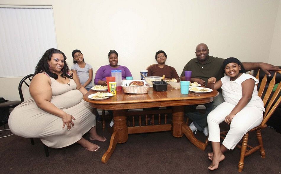 Женщина с самыми большими бедрами в мире гордится своей фигурой