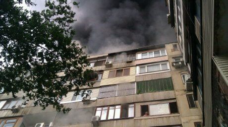 В Алмати вибухнув бензовоз: загорілася восьмиповерхівка