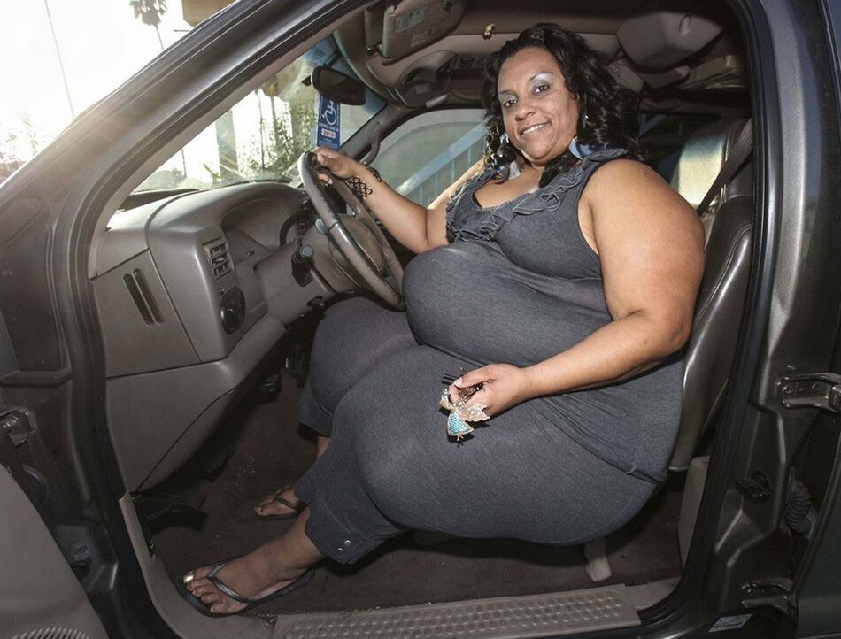 Женщина с самыми большими бедрами в мире гордится своей фигурой