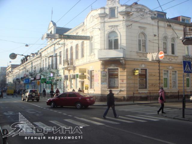У Тернополі пустує приміщення "Фронту Змін": чи то ціна висока, то чи Яценюка бояться