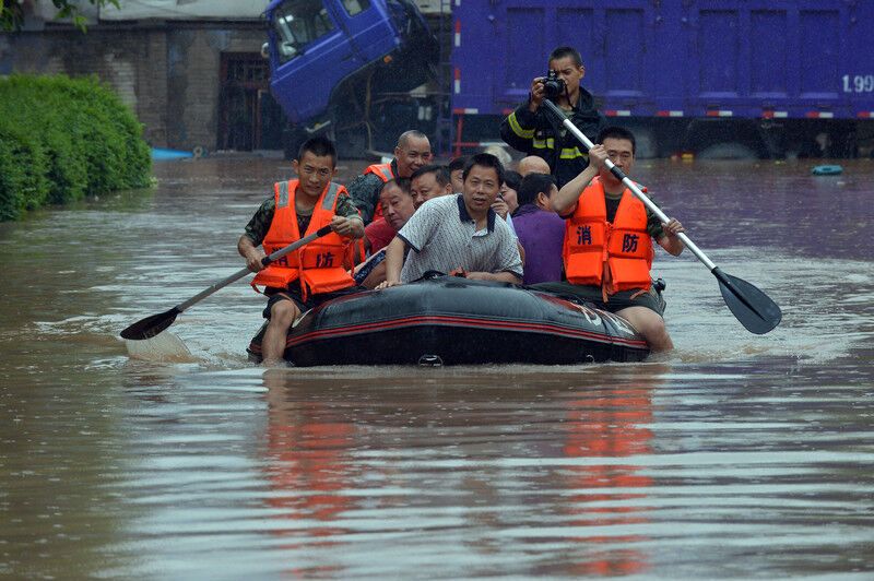 Вже понад 2 млн китайців постраждали від злив